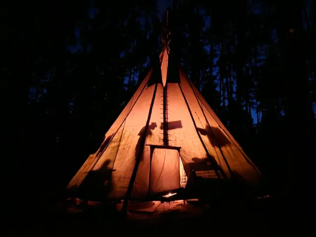 Teepee na táboře